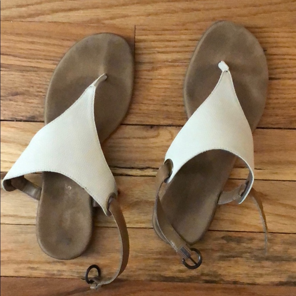 Strapped sandals